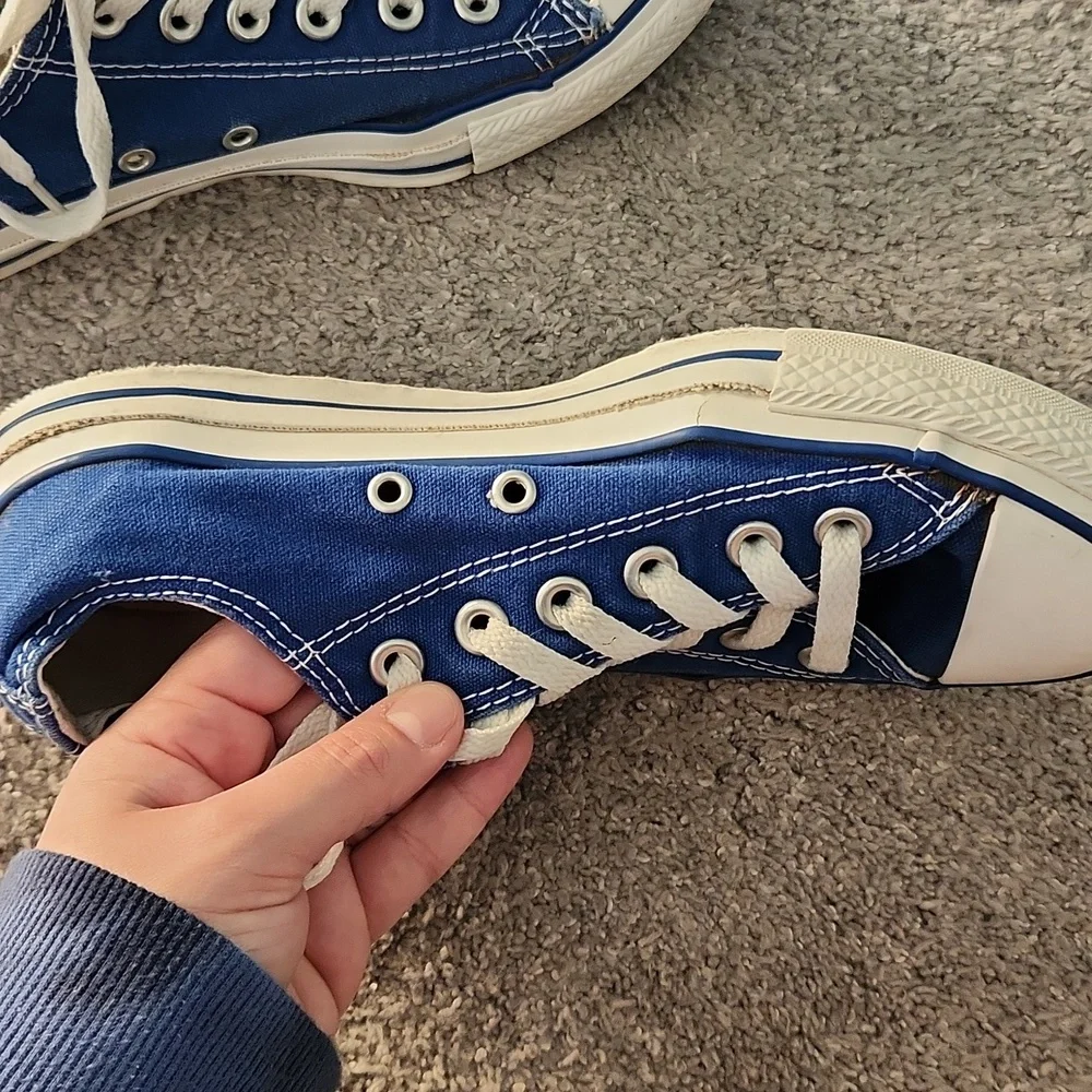 Blue low-top converse - Picture 10 of 13